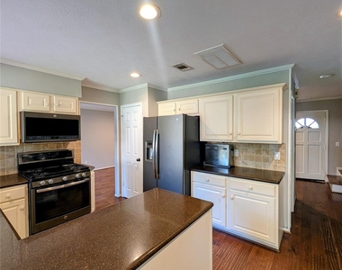 12506 Mill Ridge Drive - Photo Thumbnail 7