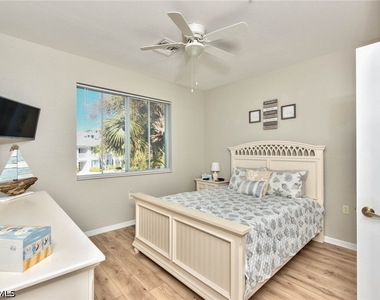 7935 Mahogany Run Lane - Photo Thumbnail 20