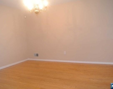 490 Green Mountain - Photo Thumbnail 4
