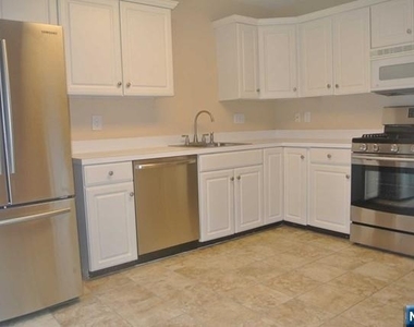 490 Green Mountain - Photo Thumbnail 1