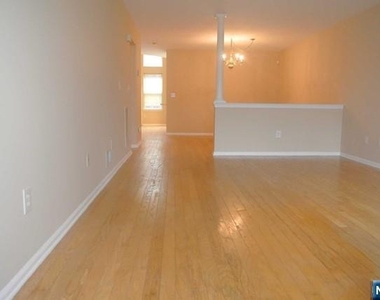 490 Green Mountain - Photo Thumbnail 3