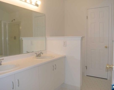 490 Green Mountain - Photo Thumbnail 8