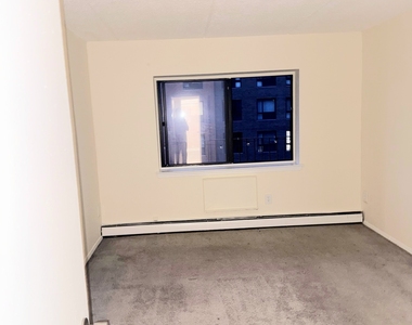 687 Bronx River Road - Photo Thumbnail 7