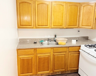 687 Bronx River Road - Photo Thumbnail 1