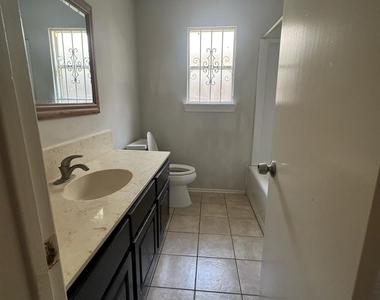 6918 Puerta Vista Lane - Photo Thumbnail 8