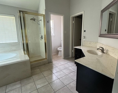 6918 Puerta Vista Lane - Photo Thumbnail 13