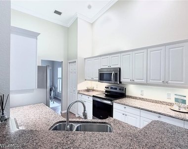 5640 Northboro Drive - Photo Thumbnail 13