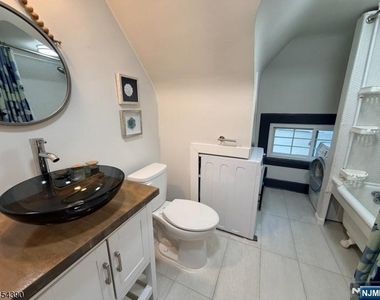 262 Claremont - Photo Thumbnail 3