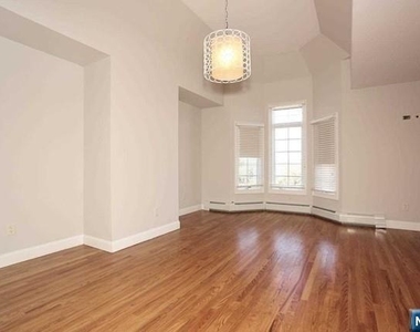 14 Kensington - Photo Thumbnail 30