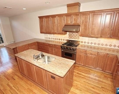 14 Kensington - Photo Thumbnail 20