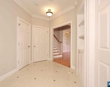 14 Kensington - Photo Thumbnail 4