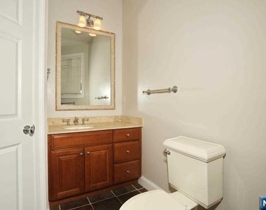 14 Kensington - Photo Thumbnail 27