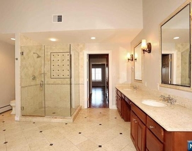 14 Kensington - Photo Thumbnail 37