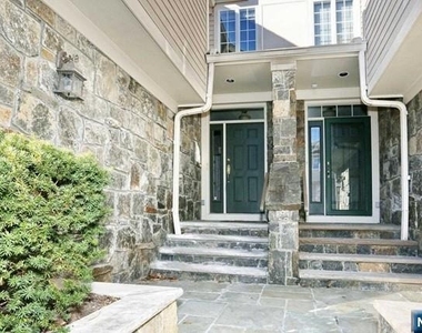 14 Kensington - Photo Thumbnail 2
