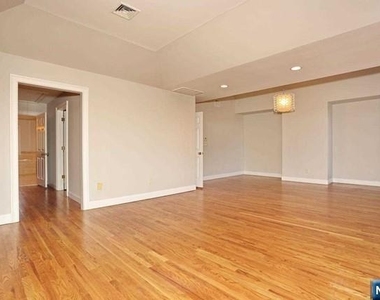 14 Kensington - Photo Thumbnail 33