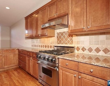 14 Kensington - Photo Thumbnail 17