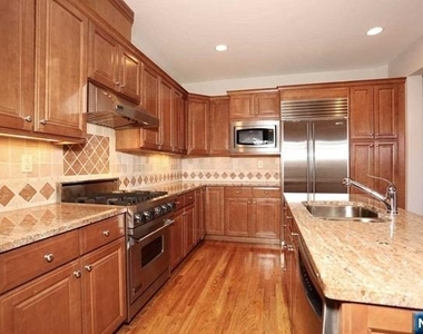 14 Kensington - Photo Thumbnail 15