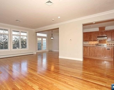 14 Kensington - Photo Thumbnail 8