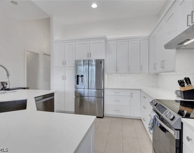 7832 Valencia Court - Photo Thumbnail 7