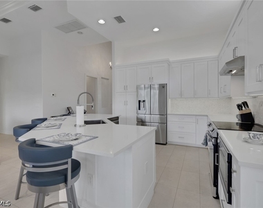 7832 Valencia Court - Photo Thumbnail 9