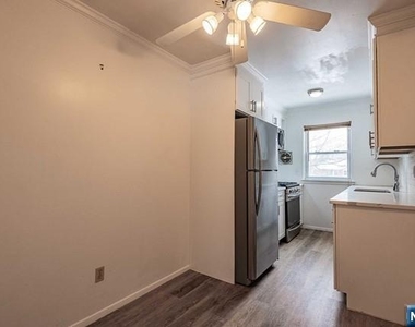127 Regency - Photo Thumbnail 6