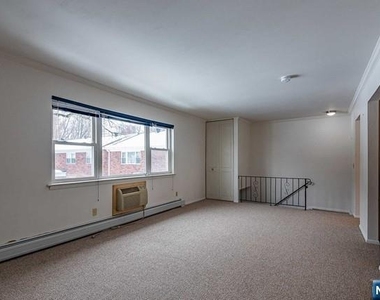 127 Regency - Photo Thumbnail 4