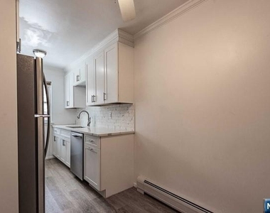 127 Regency - Photo Thumbnail 7
