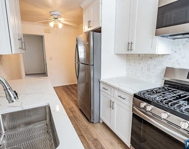 127 Regency - Photo Thumbnail 11