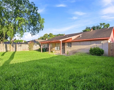11418 Hendon Lane - Photo Thumbnail 27