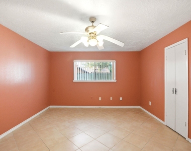 11418 Hendon Lane - Photo Thumbnail 17