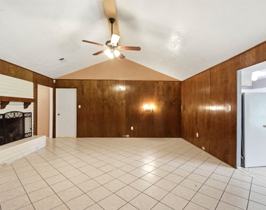 11418 Hendon Lane - Photo Thumbnail 6