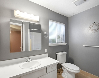 11418 Hendon Lane - Photo Thumbnail 19