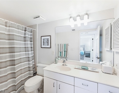 5550 Heron Point Drive - Photo Thumbnail 13