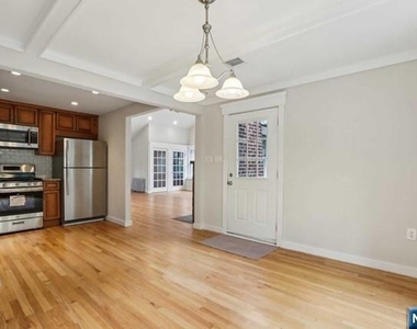 261 W Saddle River - Photo Thumbnail 9