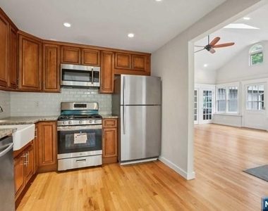 261 W Saddle River - Photo Thumbnail 8