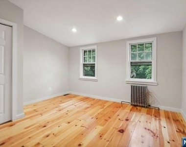 261 W Saddle River - Photo Thumbnail 23