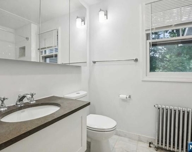 261 W Saddle River - Photo Thumbnail 27