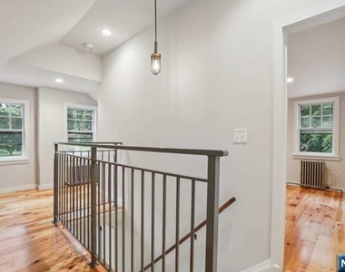 261 W Saddle River - Photo Thumbnail 32