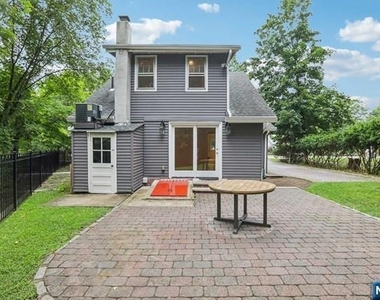 261 W Saddle River - Photo Thumbnail 41
