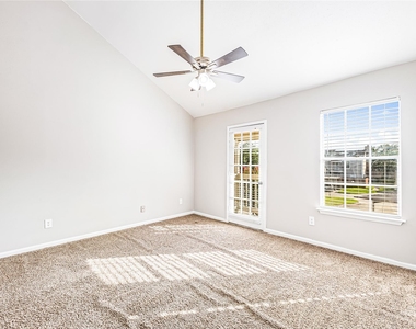 11710 Southlake Drive - Photo Thumbnail 12