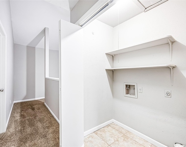 11710 Southlake Drive - Photo Thumbnail 15