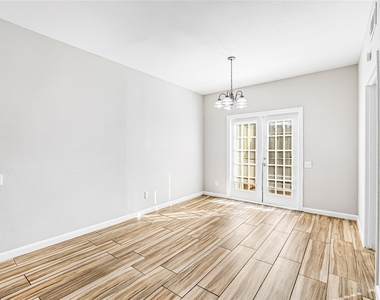 11710 Southlake Drive - Photo Thumbnail 6