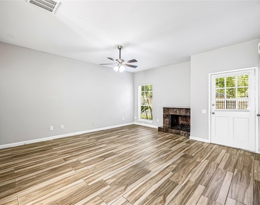 11710 Southlake Drive - Photo Thumbnail 4
