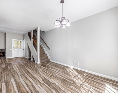 11710 Southlake Drive - Photo Thumbnail 7