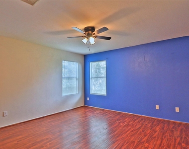 14423 Moreno Avenue - Photo Thumbnail 16