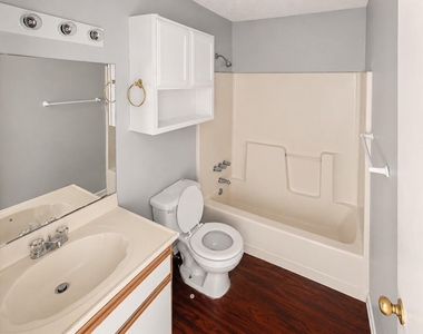 1036 15th Street - Photo Thumbnail 15
