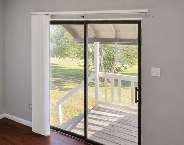 1036 15th Street - Photo Thumbnail 14