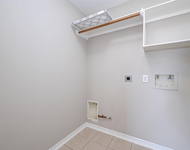 5602 Eagle Sky Boulevard - Photo Thumbnail 37