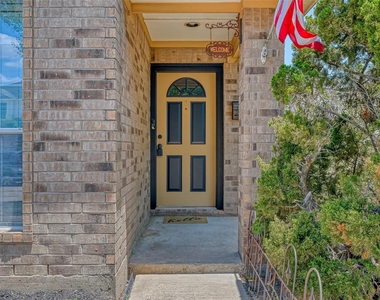 5602 Eagle Sky Boulevard - Photo Thumbnail 8