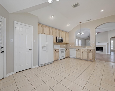 5602 Eagle Sky Boulevard - Photo Thumbnail 25